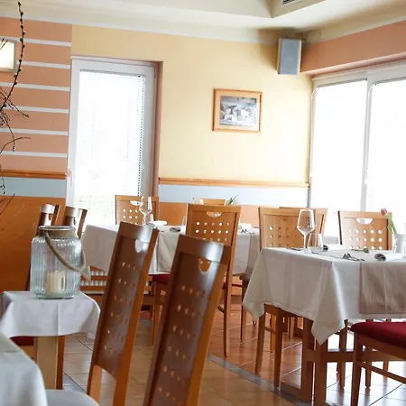 Optim Hiša za goste 3*