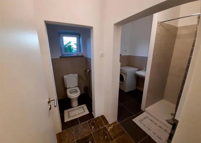 Πανσιόν Optim Πτούι